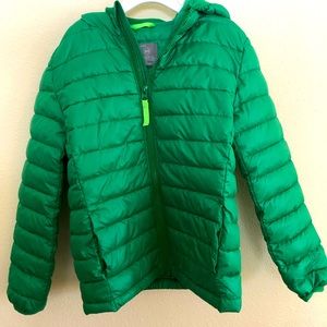 PRIMARY very light puffer in “grass” green size 8-9